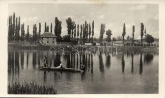 24 db főként modern magyar városképes lap, a Képzőművészeti Alap kiadása / 24 modern Hungarian postc...