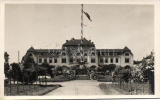 Nagybánya, István király szálló, országzászló / hotel, flag