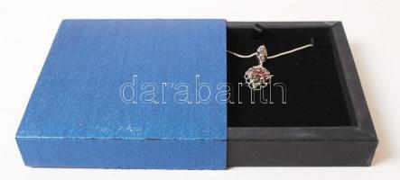 Gránát és markazit kövekkel díszített függő, ezüst (Ag) láncon, jelzett /
silver necklace with marca...