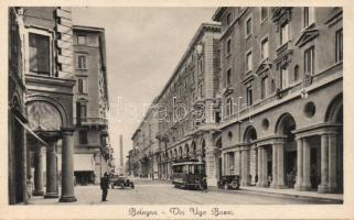 Bologna Via Ugo Bassi; automobile, tram