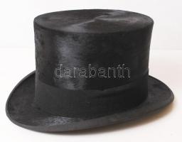 cca 1910 Szép állapotú nyúlszőr cilinder eredeti kalapdobozban. Fischer és Pártos, Szeged / Original...