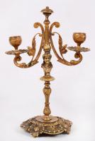 Antik kétágú gyertyatartó, réz, gazdagon díszített, m:25 cm, h:17 cm