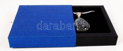 Jáspis függő láncon /
jasper pendant with necklace