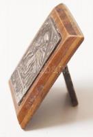 Szent Antal ezüst (Ag.) mini relief, fa tokba ragasztva, jelzés nélkül, bruttó:22 g, 5×3,5 cm,