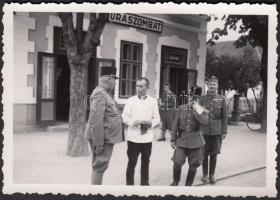 1942 Katonák a muraszombati vasútállomáson, fotó / soldiers at the railway station in Muraszombat, 9x6 cm