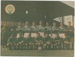 1968 A Ferencváros focicsapata, hátoldalán a csapattagok neveinek felsorolásával, 23x17 cm