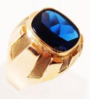 Arany (Au.) 14K pecsétgyűrű, szintetikus csiszolt kővel, jelzett, méret:63, bruttó:11,7 g / Gold rin...