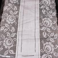 Kézzel készített csipke terítők, 3 db, 46x24, 22x22 és 19x19 cm-es méretekben