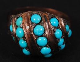 Antik réz gyűrő szintetikus kövekkel és bross két miniatűr fotóval