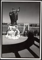 cca 1970-1980 Csigó László: Gellért püspök áldása, vintage városfotó, pecséttel jelzett, 23x16 cm