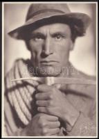 cca 1930-1940 Olvashatatlan aláírású, vintage fotóművészeti alkotás, a lágyító előtét használatának korszakából, 22x16 cm