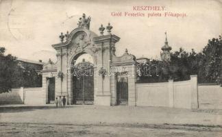 Keszthely Festetics palota főkapuja; Mérei Ignác kiadása (EK)