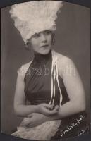 cca 1920-1930 Strelisky fiók: Női portré, 17x11 cm