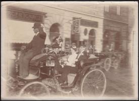 cca 1900-1910 Hintóval az esküvőre, 12x17 cm