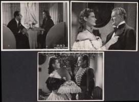 cca 1935-1944 Karády Katalinról készült 3 db filmfotó, egyik hátoldalán feliratozva, 9x12 cm