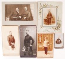 cca 1900-1930 Régi, keményhátú, katonai fényképek, egyenruhák, kitüntetések, kézi fegyverek, 6 db műtermi fotó 10x6 és 15x23 cm közötti méretekben