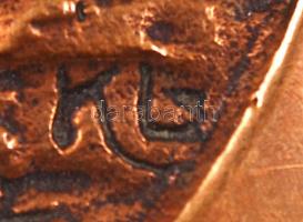 R. Kiss Lenke (1926-2000): "Jó szerencsét!", bronz plakett fára erősítve, jelzett, d:10 cm