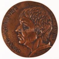Osváth Mária (1921-1998): Udvardi Erzsébetnek. Bronz plakett, d:10,5 cm
