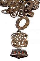 1915-. "Vaskorona Rend" rendi láncának egy darabja. Későbbi aranyozott ezüst típus nemesfém jelzett központi szemmel, hét darab ismétlődő egységgel és hiányzó részekkel (680mm) T:2 R! Hungary 1915-. Chain necklace of the Order of the Iron Crown. Gold plated silver type with hallmark and missing parts C:XF R! NMKK 80var