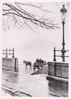 Németh József: Leica felvételek. A szerző 130 felvételével. Bp., 1944, Athenaeum. Kiadói egészvászon...