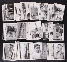 1936 Berlin, Fotógyűjtemény az olimpiáról (Sammelwerk Nr. 13, Nr. 14), hátoldalukon német nyelvű leí...