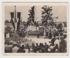 1938 Ipolyság október 11. ünnepség Országzászlóval 9x7 cm