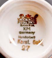 2 db Royal Bavaria vázácska, jelzett, apró csorbákkal, kézzel festett, m: 10,12 cm / German porcelai...