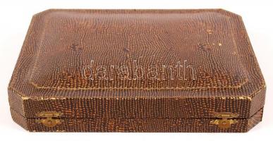 Pedikűr készlet műbőr tokban tükörrel, teljes, doboz mérete: 24x19 cm