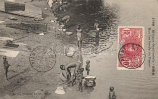Senegal, folklore, on the riverfront, women with children