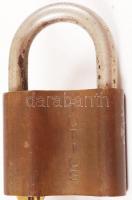 Elzett sárgaréz lakat kulccsal, 8x5 cm