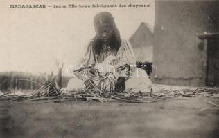 Madagascar folklore, Hova young girl braiding hats