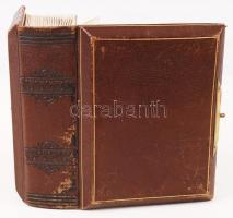 Bőrkötéses, rézcsatos régi fotóalbum, keményhátú képekhez, 100 fotóhoz, 13x16 cm