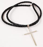 Bőr nyaklánc jelzett ezüst feszülettel / Leather necklace with silver pendant