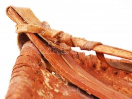 cca 1920 Festett, szépen kidolgozott, nagyméretű  afrikai törzsi bőrpajzs / African leahter shield 8...