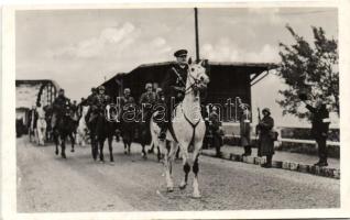 Komárom bevonulás / entry of the Hungarian troops, Horthy