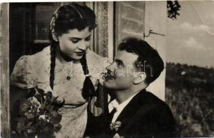 35 db modern, magyar, fekete-fehér színészlap / 35 modern, black and white, Hungarian actor and actr...