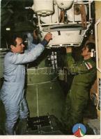 25 db modern, hajó, űrhajó és repülő motívumlap / 25 modern motive cards: ship, spacecraft, aeroplan...