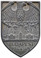 1945. "Budapest 1944/45" német 3. birodalmi megszállási hadifém jelvény (68x48mm) T:2