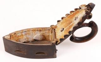 Régi öntöttvas szenes vasaló/ Vintage coal iron, 22x20x10cm