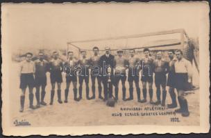 Az Újvidéki Atlétikai Klub serleg győztes csapata 1922-ben / The champion team of the Athletic Club of Novi Sad in 1922