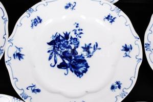 Zsolnay lapos tányér készlet, kettő sérült, máz alatti kék festéssel, jelzett, d:23,5 cm