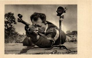 Kisöbű sportpuska, fekvő testhelyzet, 50 méter 40 lövés; Képzőművészeti Alap Kiadóvállalata / Small-bore sport rifle, modern postcard