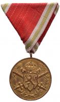 1938. Bolgár Háborús emlékmedál "1915-1918" mellszalaggal T:2- 1938. Bulgarian Commemorative Medal for World War I for combatants, gilt Br medal on wartime ribbon C:VF