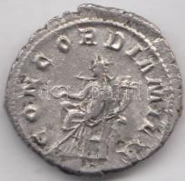 Római Császárság / Gordianus III. 240. Antoninianus Ag "IMP GORDIANVS PIVS FEL AVG / CONCORDIA MILIT" (3.98g) T:2,2- Roman Empire / Gordianus III. 240. Antoninianus Ag "IMP GORDIANVS PIVS FEL AVG / CONCORDIA MILIT" (3.98g) C:XF,VF RIC IV./3 65.