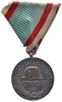 1937. Magyar Háborús Emlékérem kardokkal, sisakkal "Pro Deo et Patria" ezüstözött kitüntetés mellszalagon "BRONZ" jelzéssel T:2 Hungary 1937. Commemorative Medal for World War I for combatants, silver plated Br medal on wartime ribbon C:XF