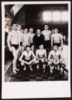 cca 1940-1945 A Rákóczi vízilabda csapat, 18x13 cm