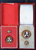 ~1970-1980. "A Szövetkezeti Ipar Kiváló Dolgozója" jelvény miniatűrrel tokban + "Az Ipari Szövetkezet Kiváló Dolgozója" jelvény miniatűrrel tokban T:2