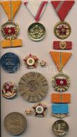 Cipősdoboznyi vegyes szocialista kitüntetés és emlékérem, mindegyik tokban T:vegyes