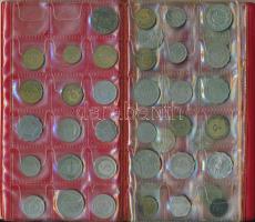 2db kisméretű éremtartó albumban vegyes hobbigyűjtemény külföldi pénzekkel T:vegyes