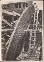 cca 1930-1940 Jermy László: Építőmester, jelzetlen vintage fotóműészeti alkotás a szerző hagyatékából, 18x12 cm